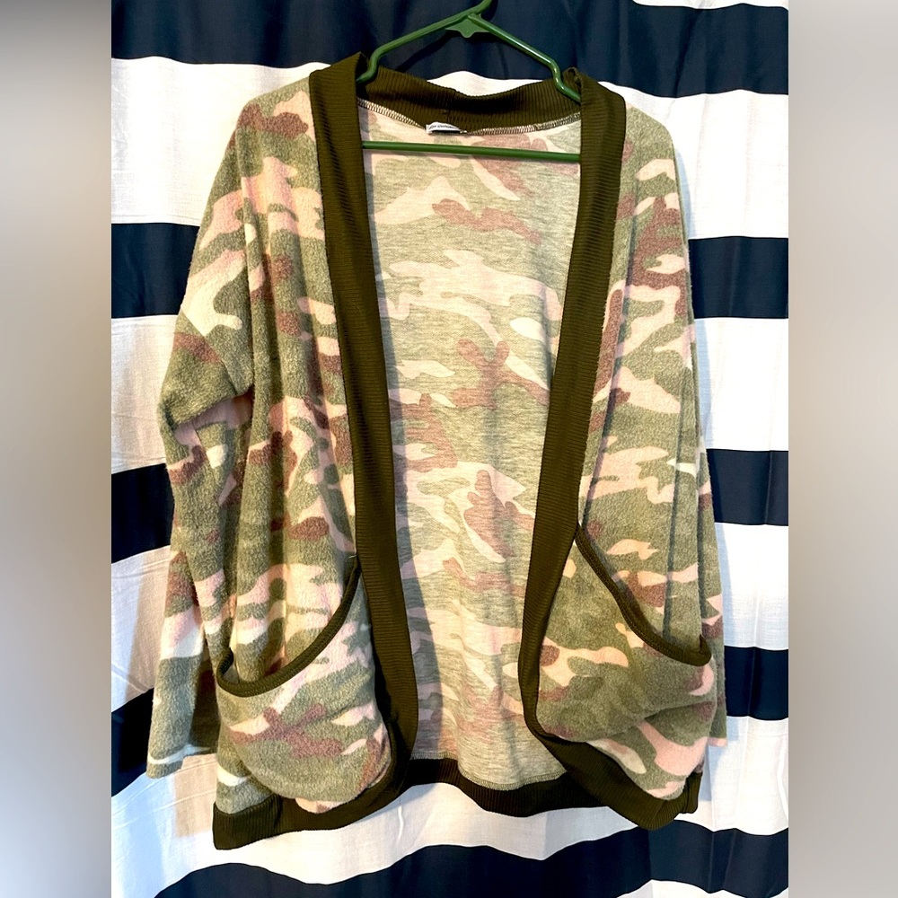 Women’s Fleece Cardigan - Size Large